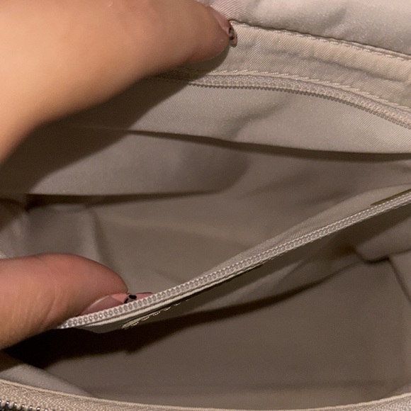 Chanel - Picture 7 of 9